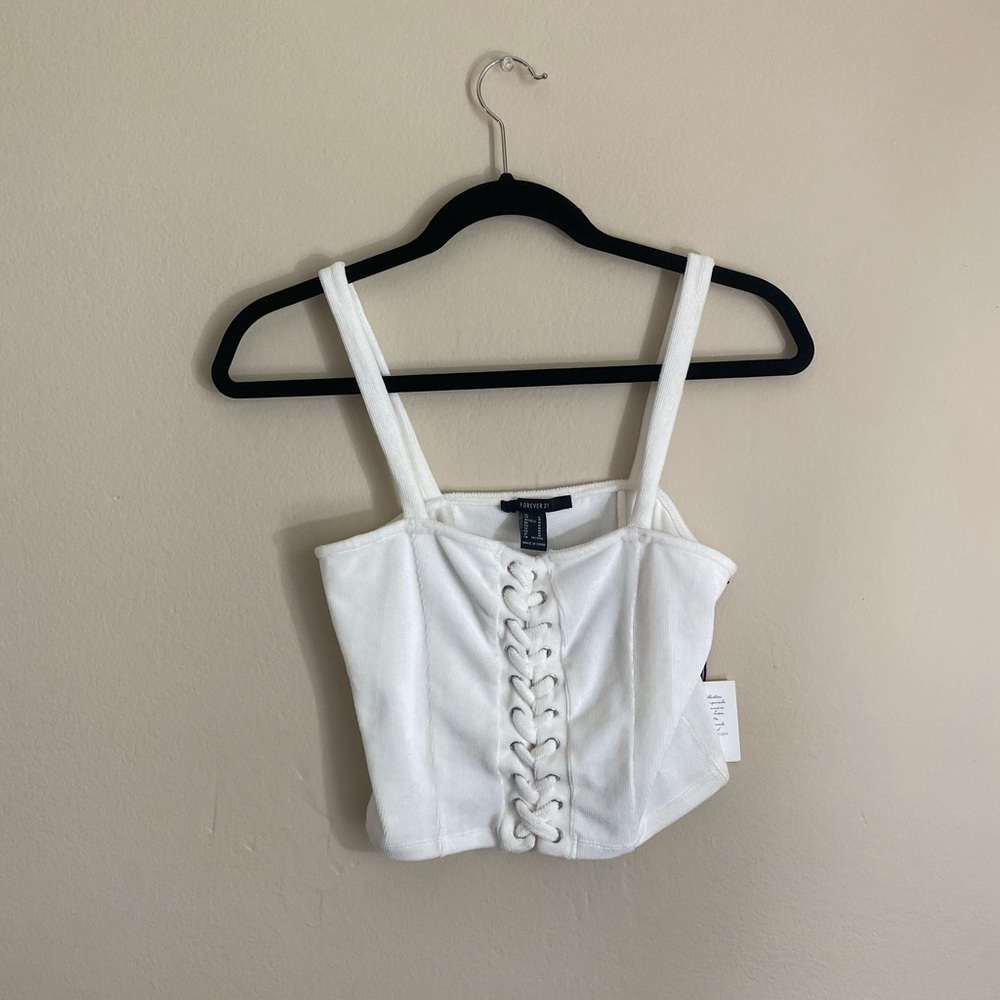 FOREVER 21 White Crop Top